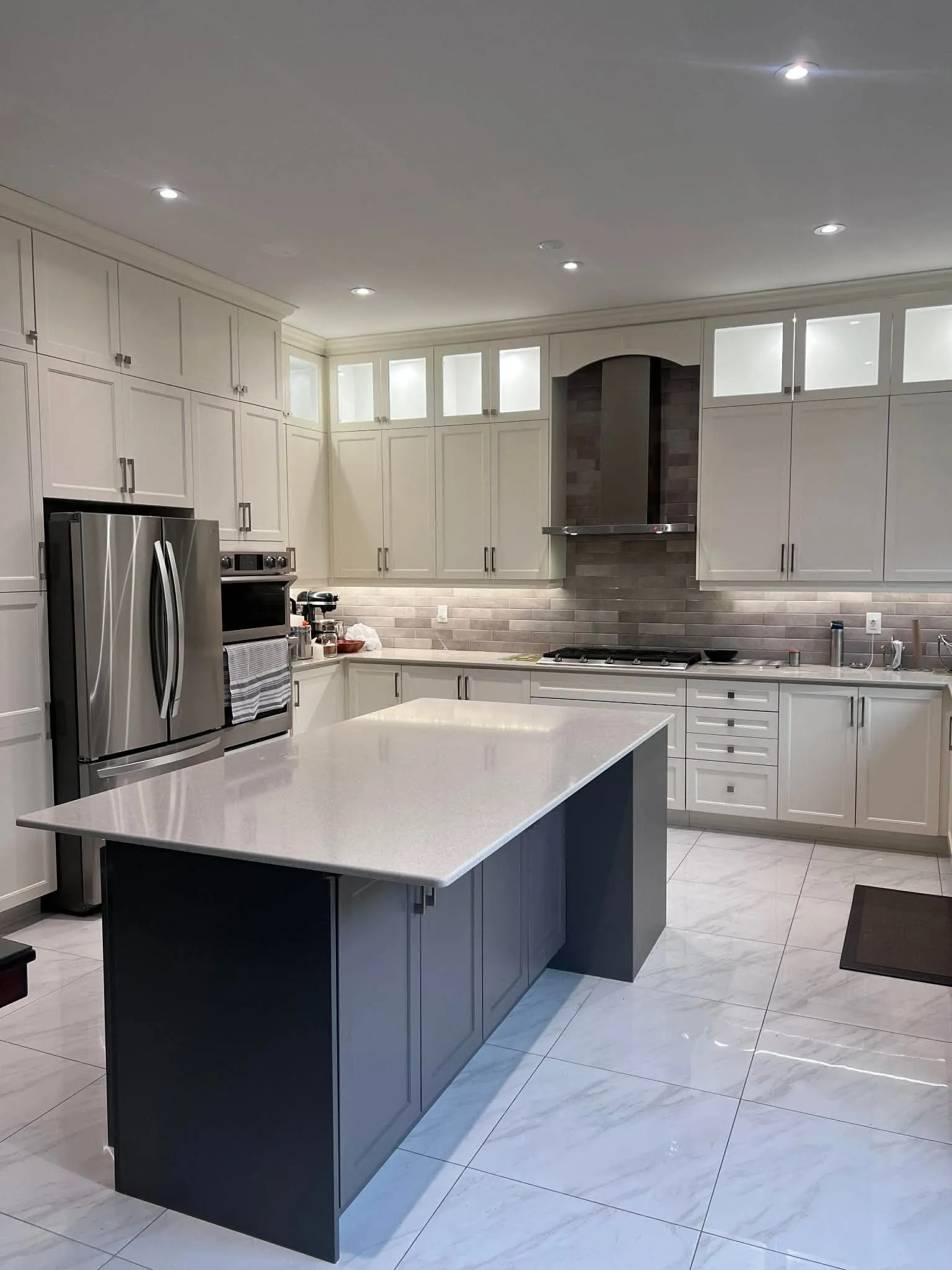 Completed kitchen renovation in Guelph by D&D Interior Services